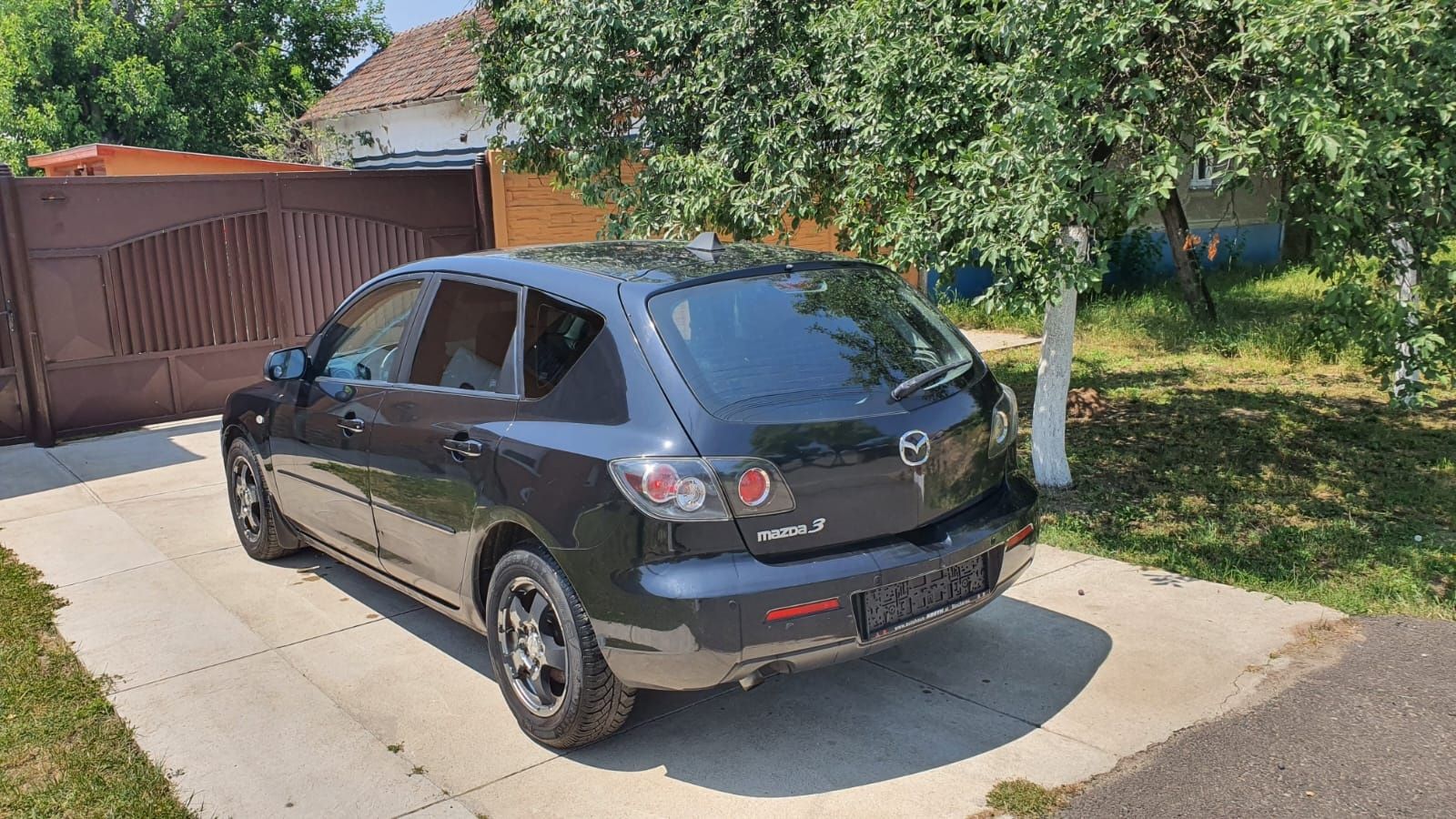 Mazda 3     1.6 d