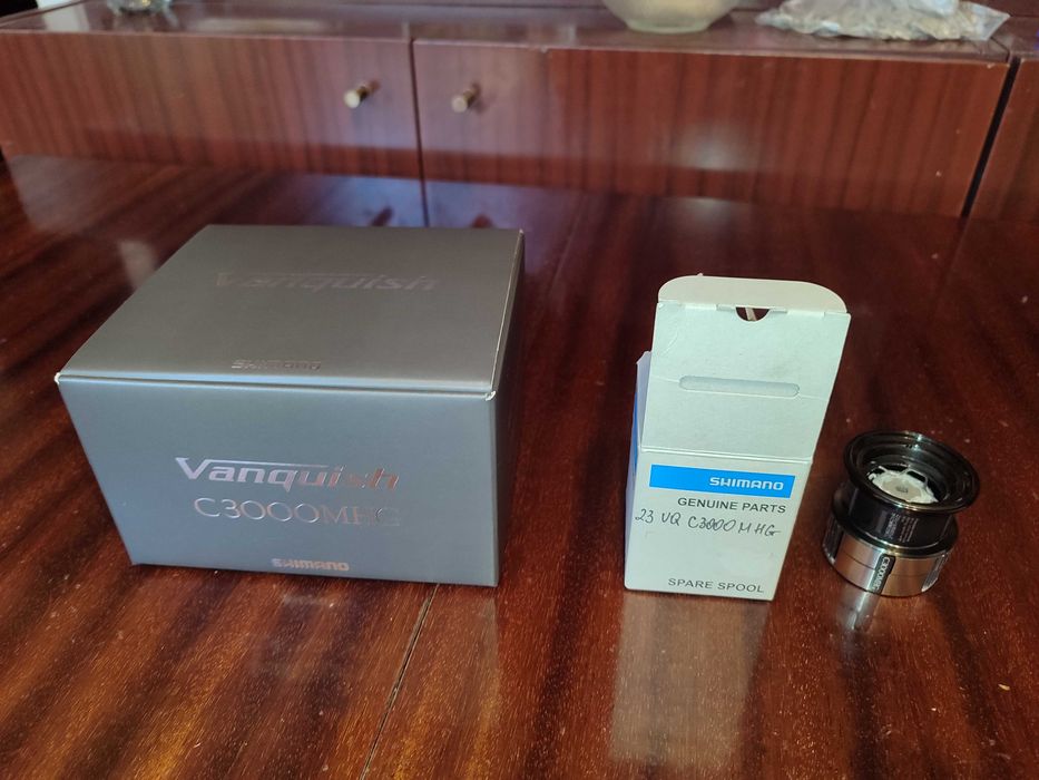 Макара Shimano 23 Vanquish C3000MHG+шпула Shimano Vanquish C3000MHG.