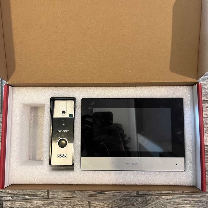 Видеодомофон Hikvision Hybrid Video Intercom Kit