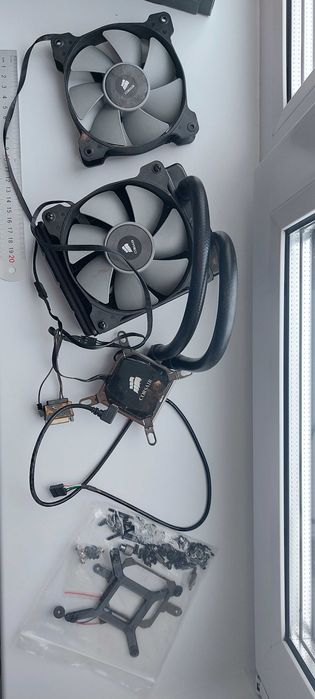 Кулер Corsair Hydro H80i V2