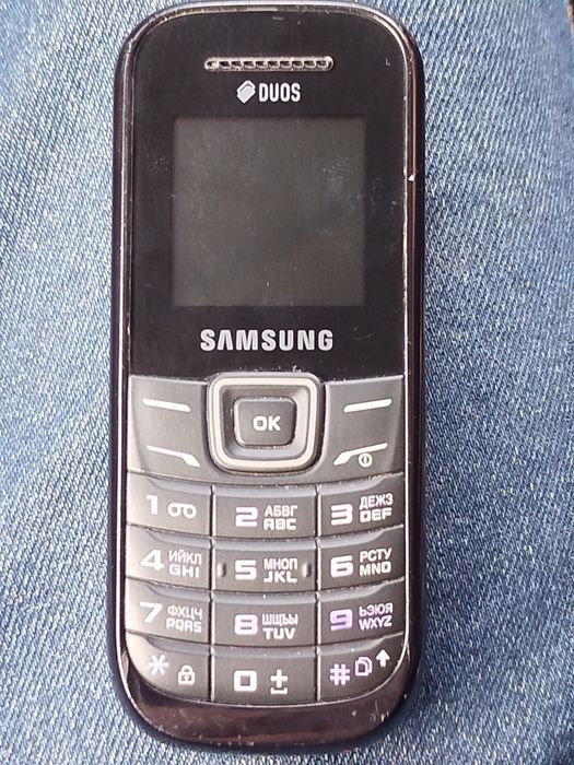 Кнопочный телефон Самсунг продам.