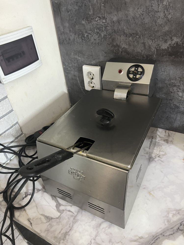 Продам пицца печь и фритюр
