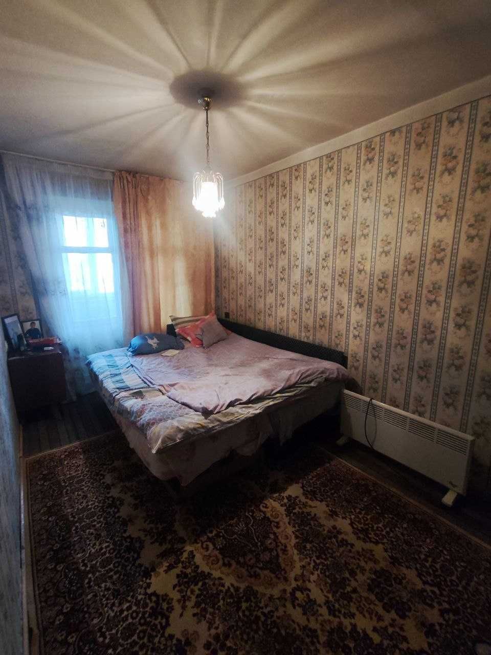 Продам квартиру массив Ялангач, возле IT парка 4/2/4