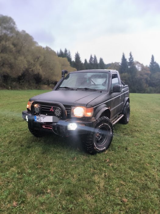 Mitsubishi Pajero 2.5 autoutilitara