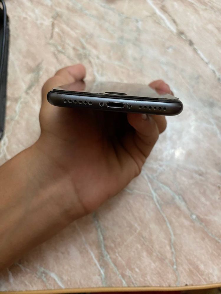 Iphone 8 сотилади