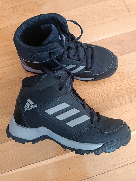 Зимни обувки Adidas