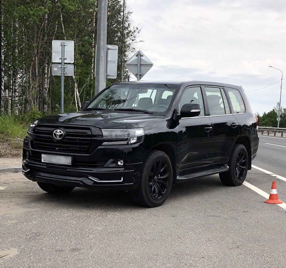 Бампер Land Cruiser 200 / 16-21 Крузак 200