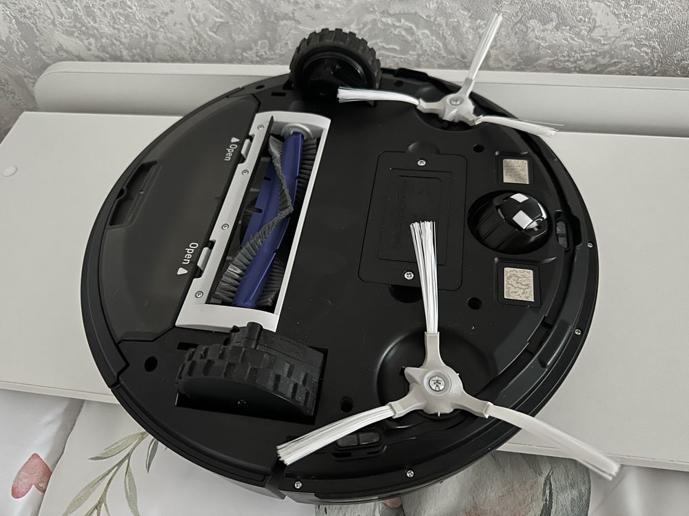 Продам робот пылесос Tefal