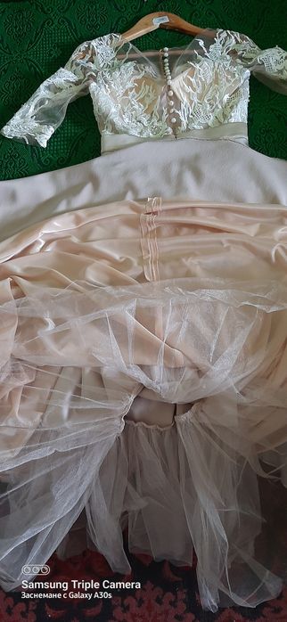 Дамска рокля с дантела