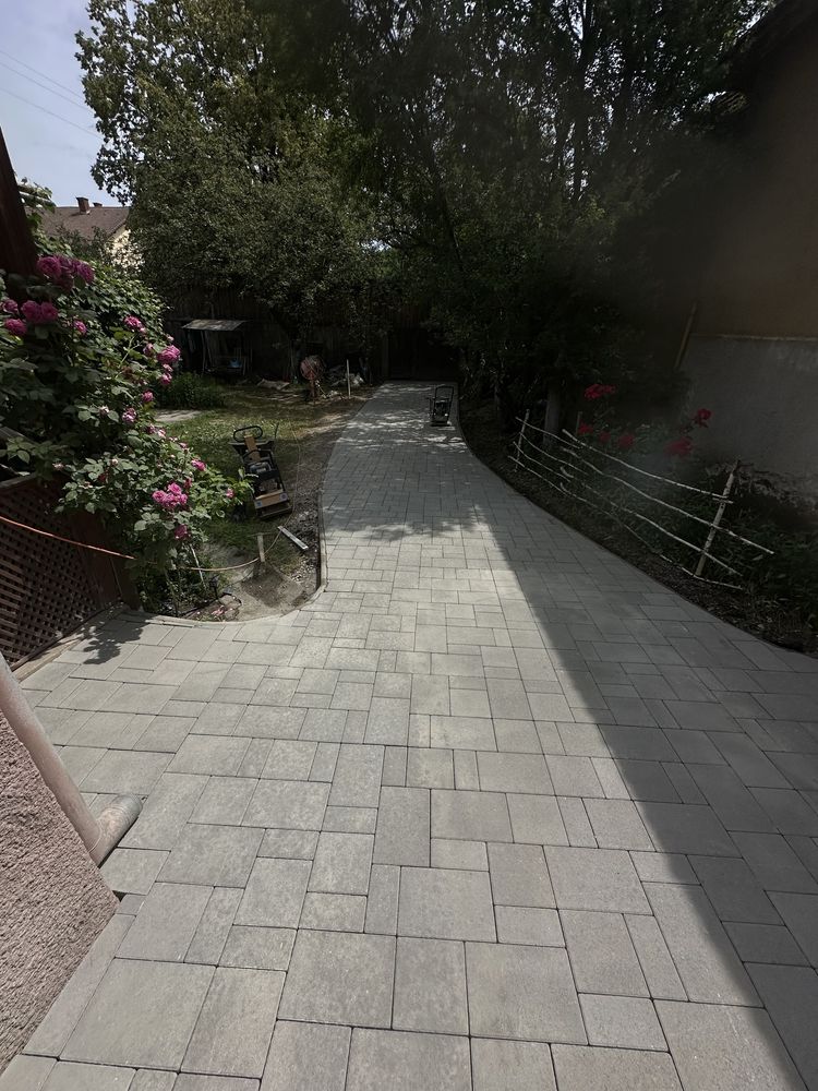 Pavaje, borduri, rigole de scurgere. Montaj!