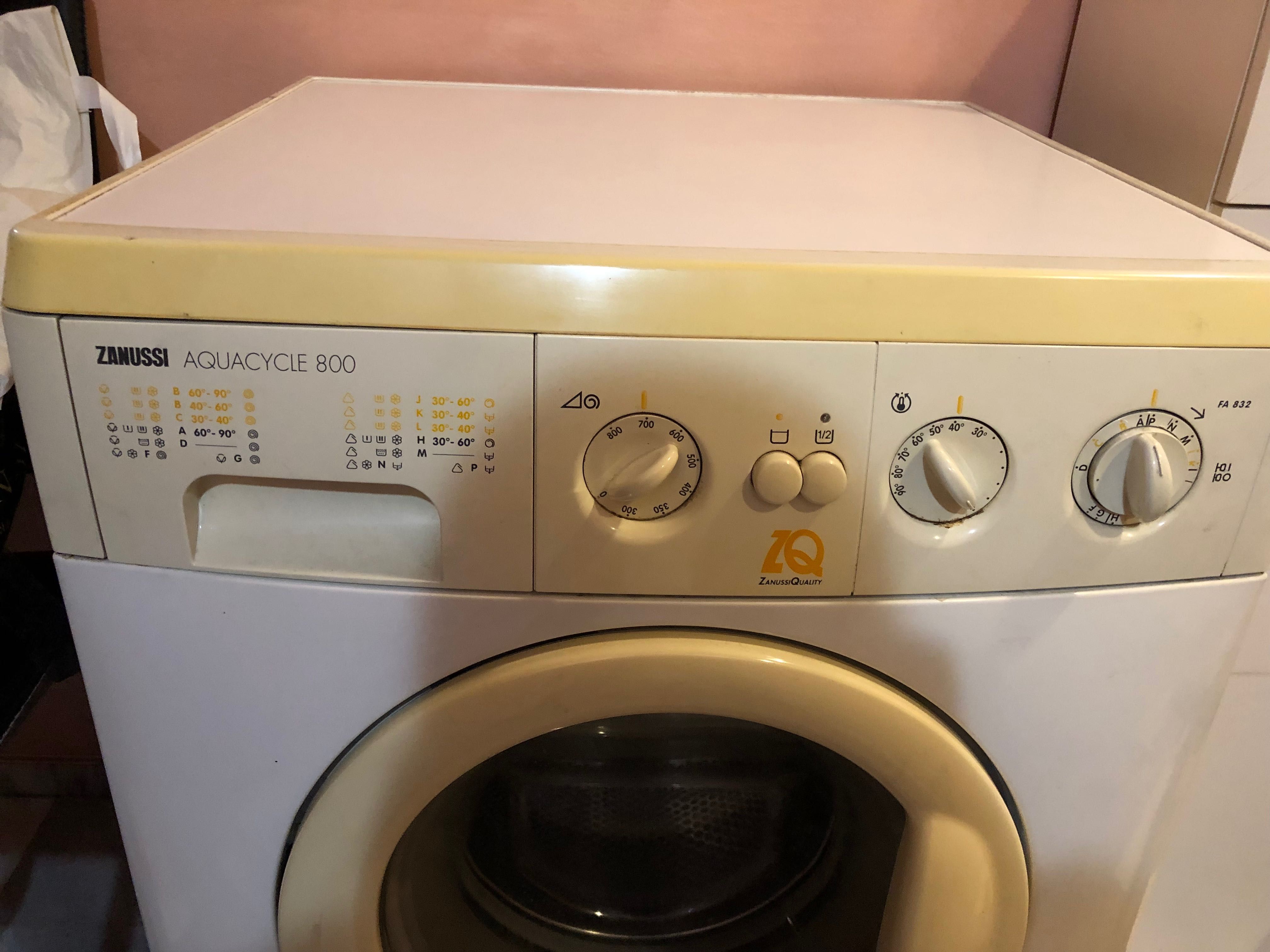 Пералня Zanussi AquaCycle 800