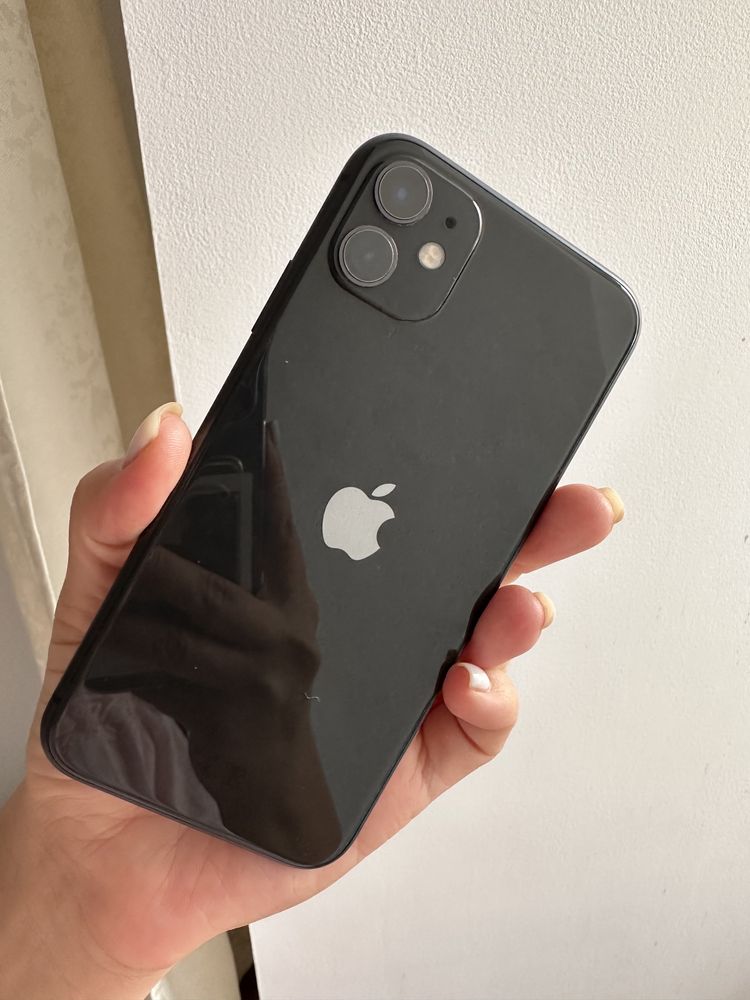 iPhone 11 в идеальном состоянии