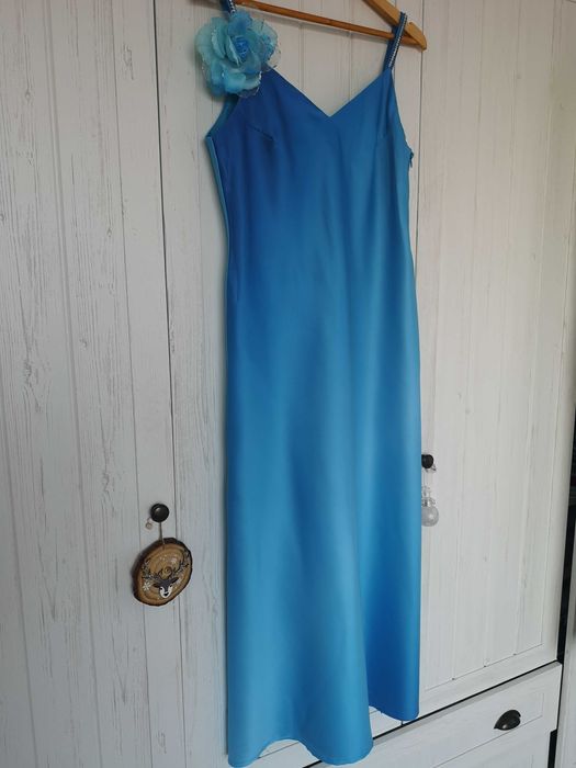 Vând rochii de ocazie