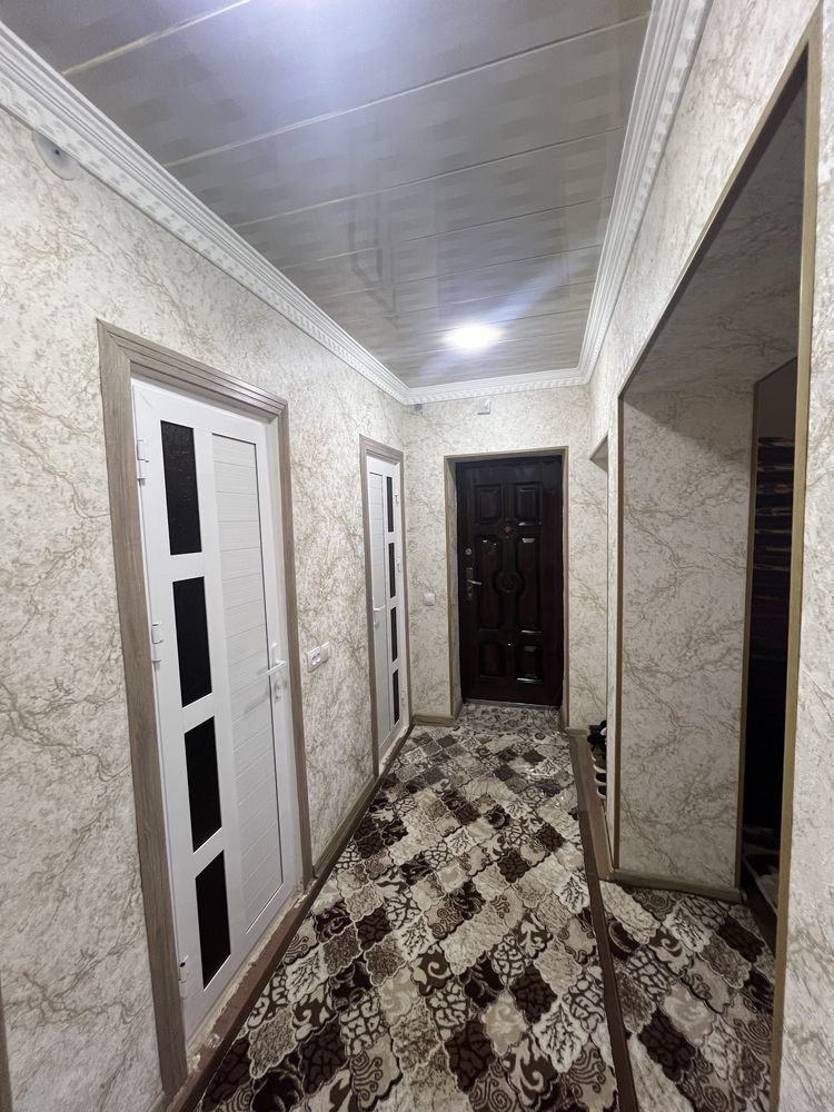 Срочно продается квартира в самом центре Янгиюль