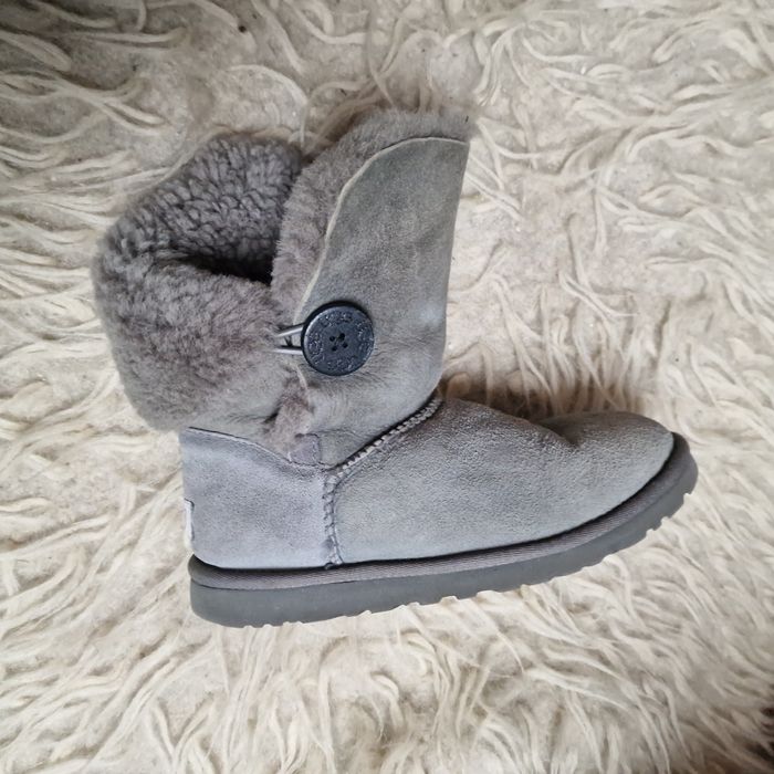 Cizme Ugg marimea 36