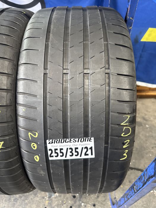 255/35/21 Bridgestone
