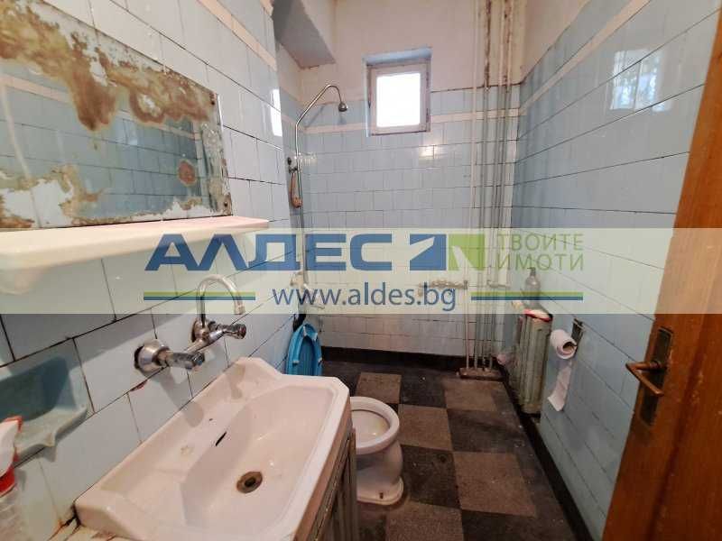 Продава се Двустаен апартамент в София, Център - 77 кв.м за 3052 €/кв.м - Снимка #8