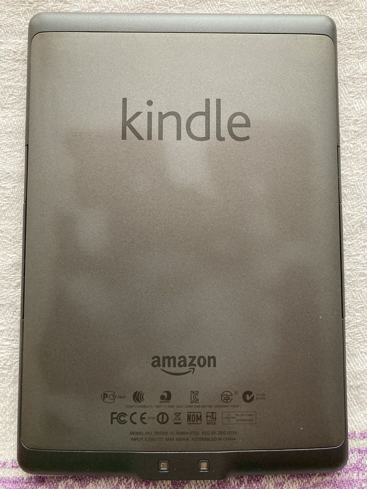 Електронен Четец за книги и др. Amazon KINDEL  Model NO D01100