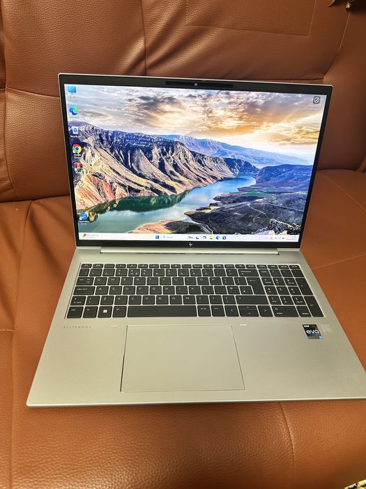 Leptop HP i 7 Generatia 13