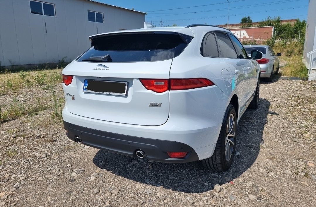 Vând Jaguar F-Pace 25D 240cp
