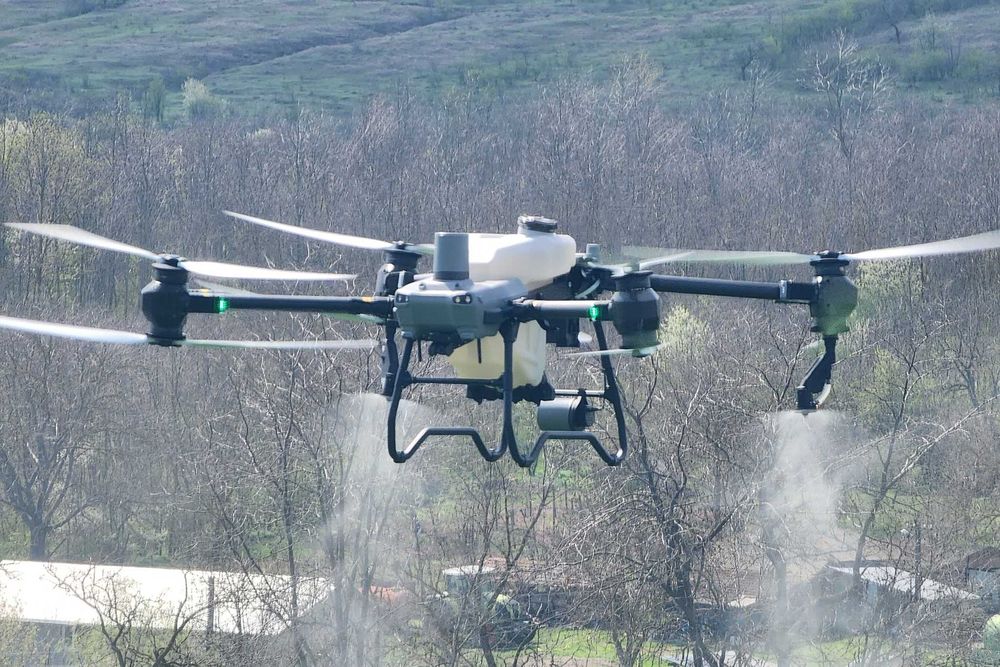Dronă Agricolă DJI Agras T50 - Nouă!