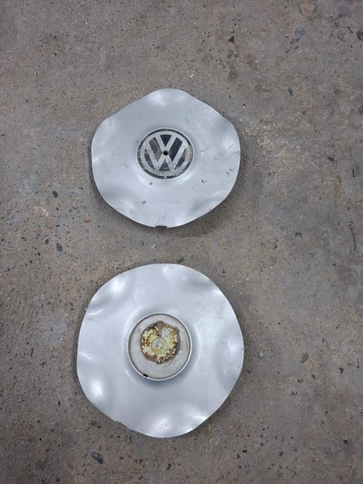 2 колпака заглушки на Volkswsgen Passat