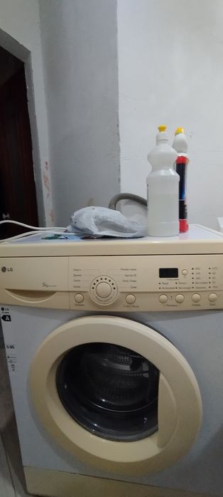 Продам стиралку не дорога