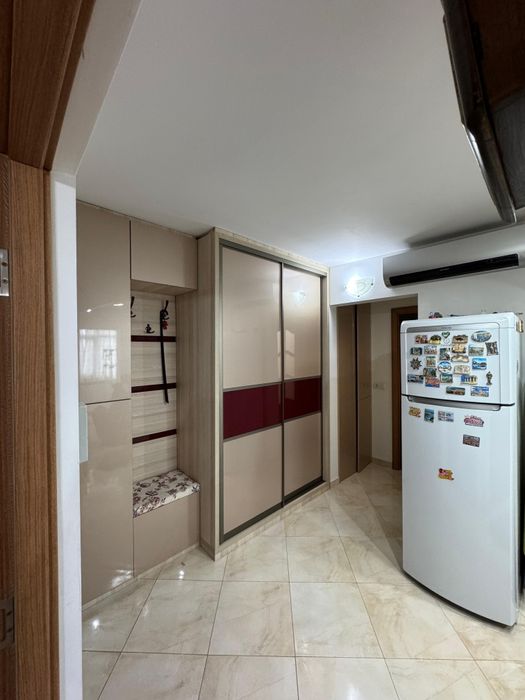 Apartament 2 camere + garaj  Mazepa 2