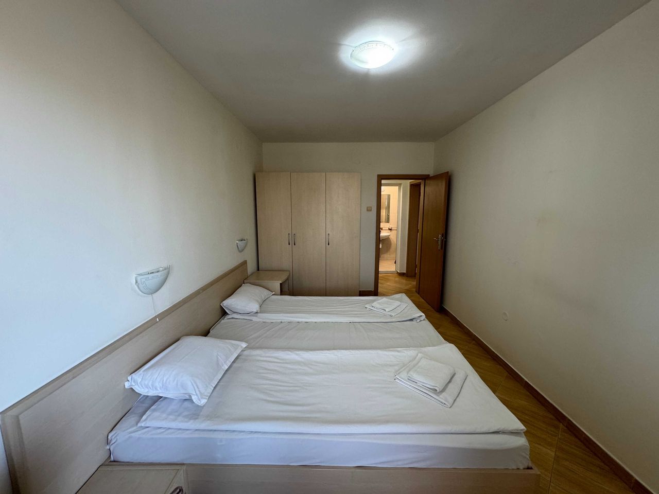 Продава се Двустаен апартамент в к.к. Слънчев бряг - 87 кв.м за 897 €/кв.м - Снимка #5