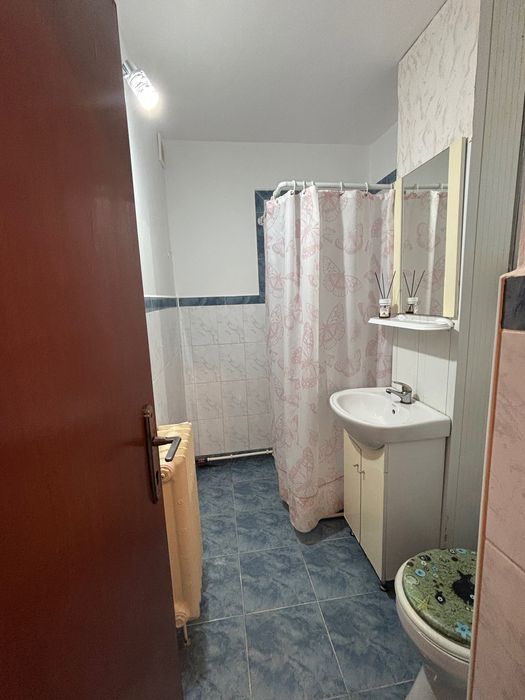 Inchiriez apartamant