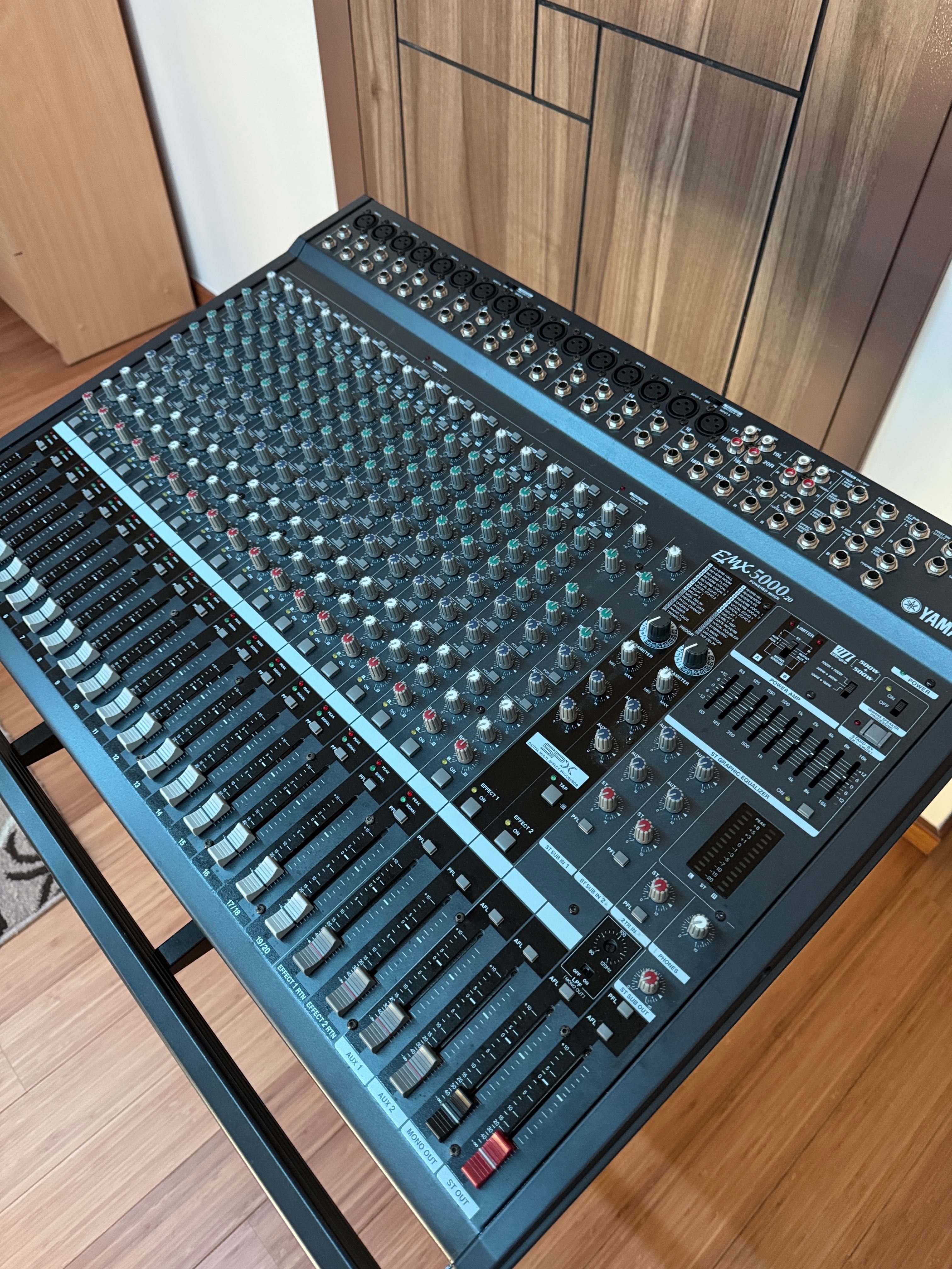Пулт Yamaha EMX 5000 Power Mixer