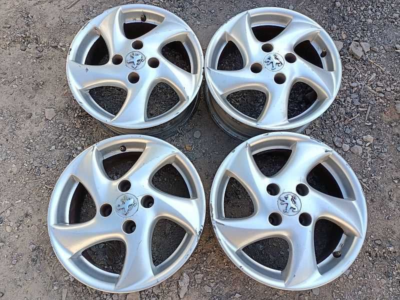 Продам оригинальные легкосплавные диски на Peugeot 206