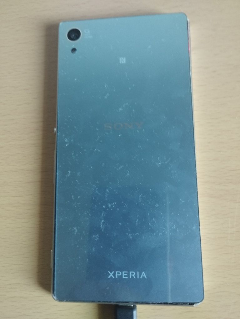 Телефон Sony Xperia