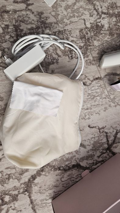 Фотоепилатор Philips Lumea Prestige BRI 954