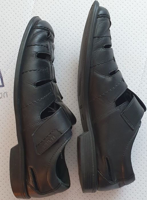 Vând pantofi bărbați