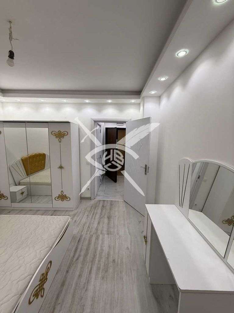 Продава се Двустаен апартамент в София, Връбница 2 - 75 кв.м за 3187 €/кв.м - Снимка #4