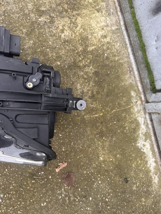 Far stanga passat b8 full led