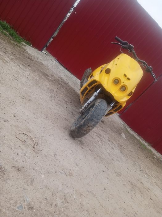 Vând scuter malaguti f12 80cc 2t preț 650 de lei
