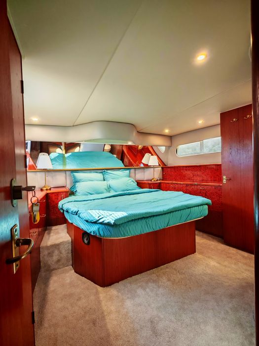 Vând /schimb yacht Ocean Yachts 17 metri