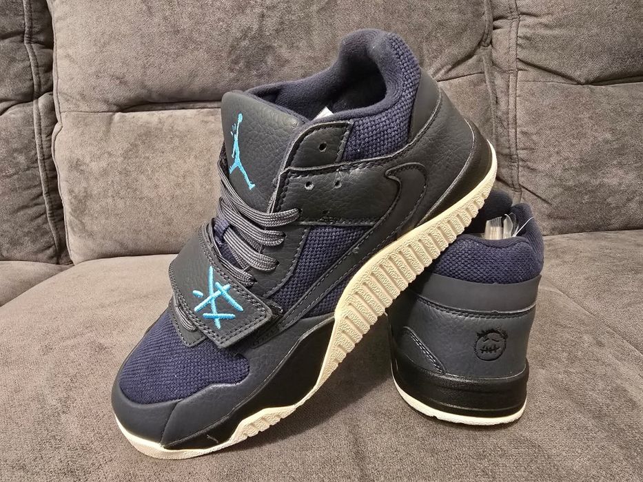 Nike Jordan travis scott nr 40 int 25,5 cm preț 350 lei