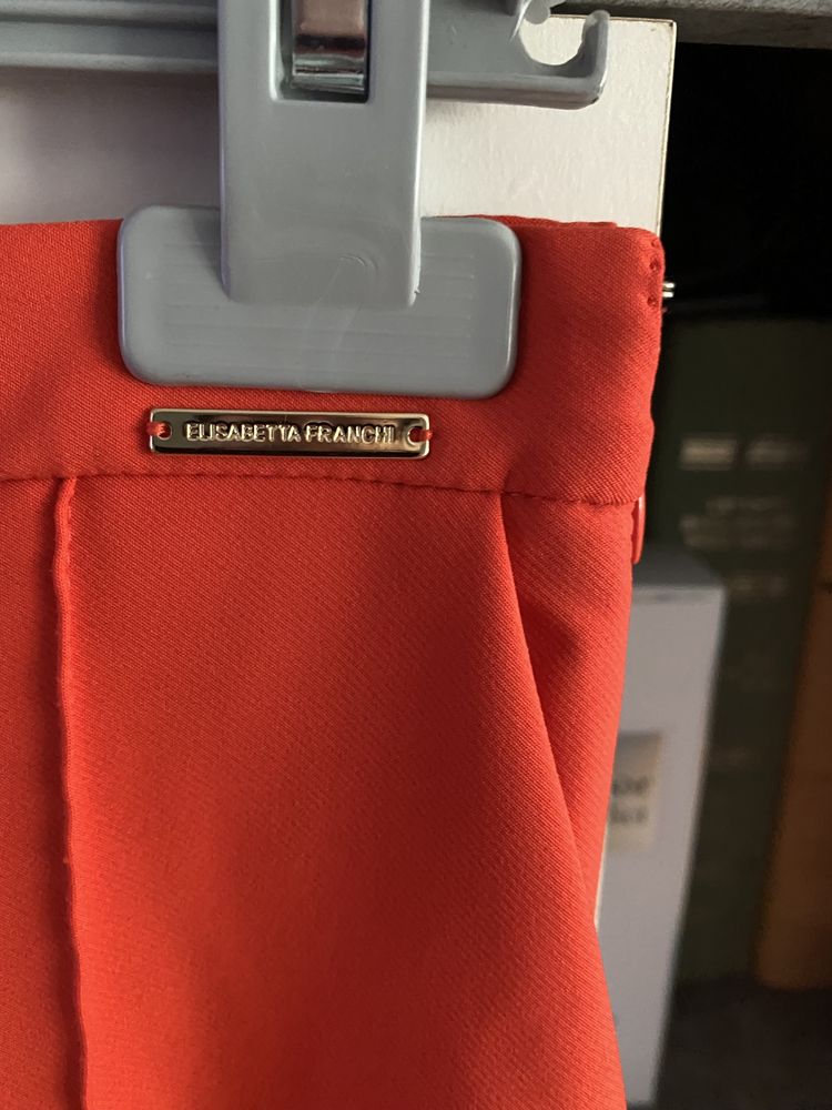 Панталони и пола Elisabetta Franchi