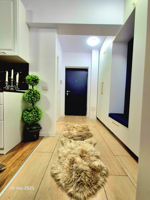 persona Fizica inchiriez apart cu 2 si 3 camere complex nou cu parcare