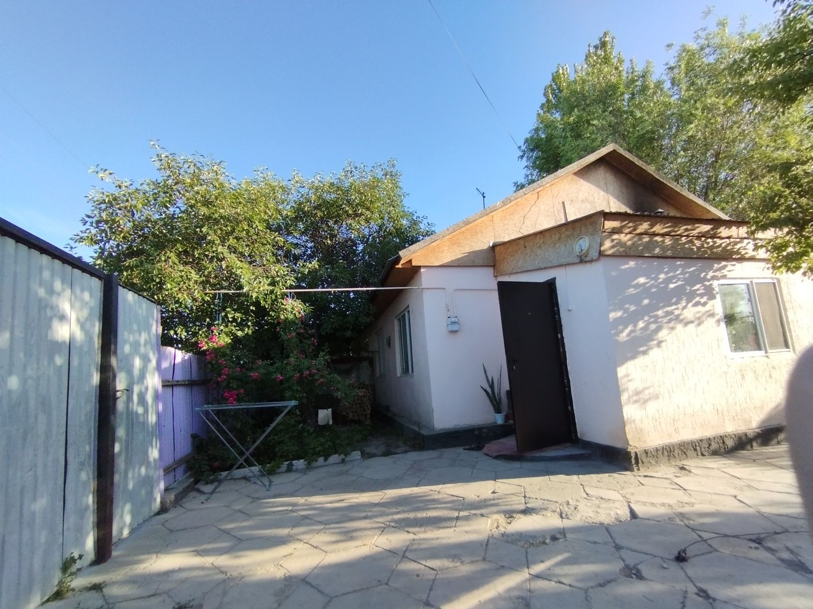 Продается дом из 4х комнат в массиве Турксиб (бывший 6-совхоз).