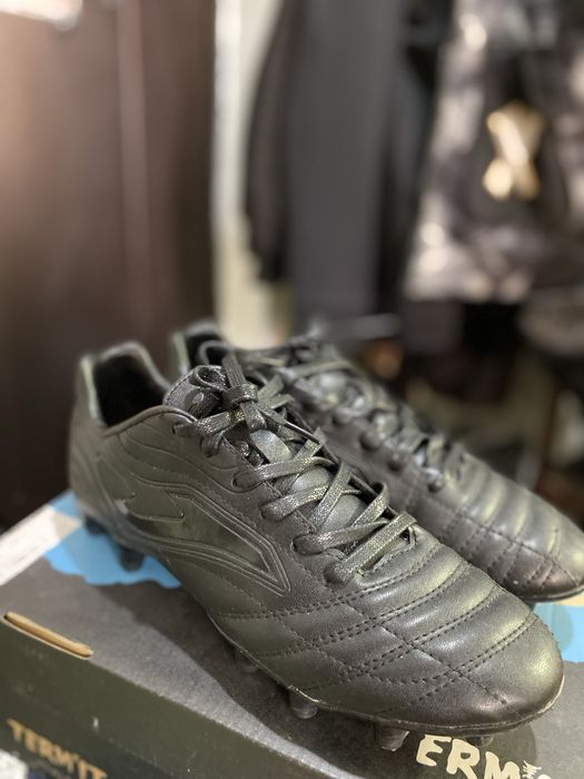 Футбольные Бутсы, обувь