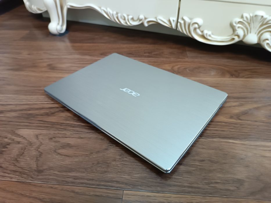 Ноутбук Acer Swift 3 в отличном состоянии.