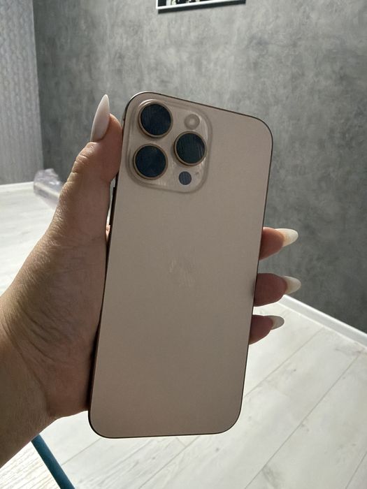 Продам айфон 16 про макс