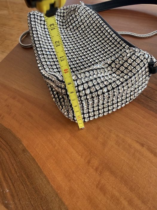 Дамска чанта с камъни