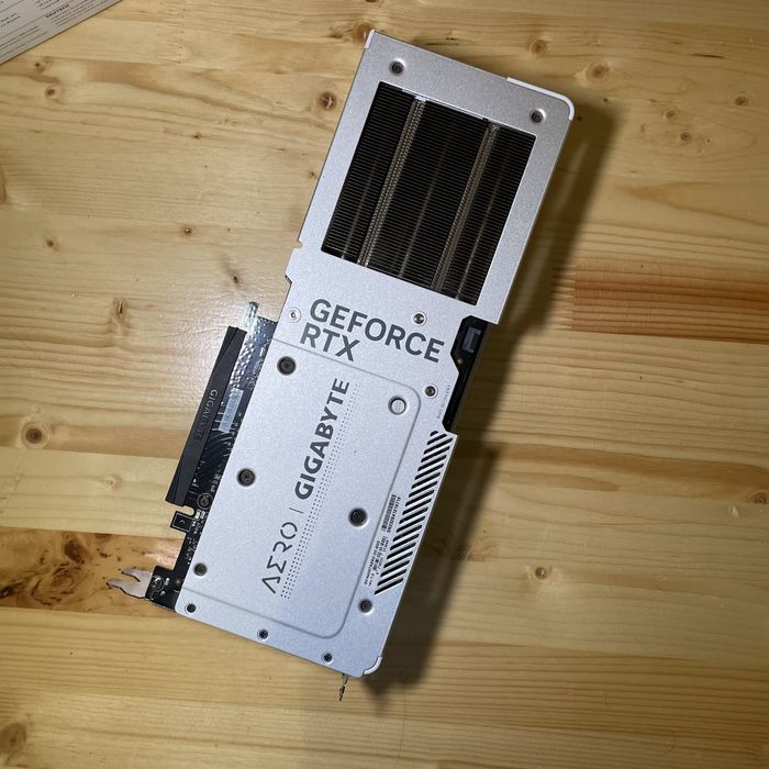 Продам Gigabyte 4060TI в идеальном состоянии