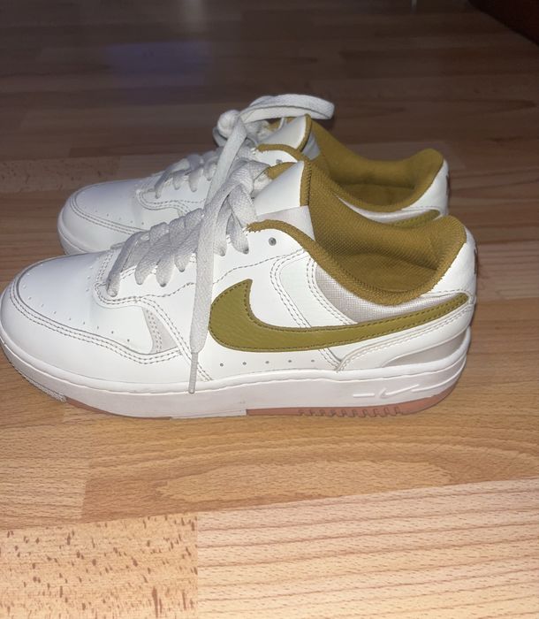 Дамски обувки на Найк