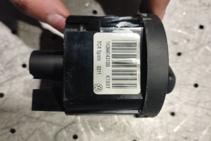 Comutator faruri 1K0941431BB Volkswagen VW Passat B6